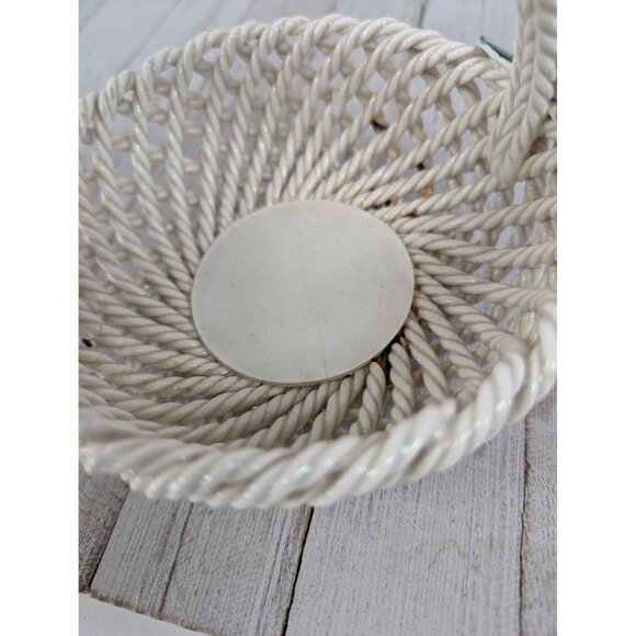 Vintage Woven Basket #1 Weave Ceramic Trinket Dish Handle Roses Spain White Pink - Picture 5 of 7